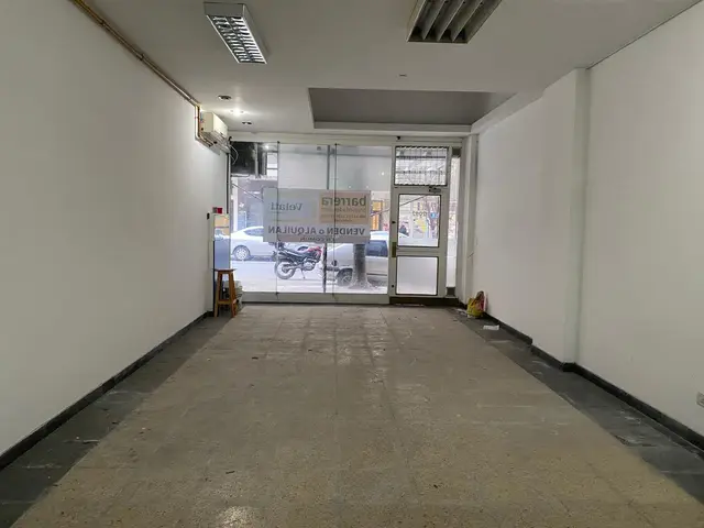 Local de 5 ambientes en venta en Centro