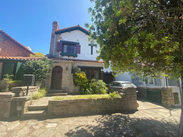 Casa de 5 ambientes en venta en LOMAS DE STELLA MARIS
