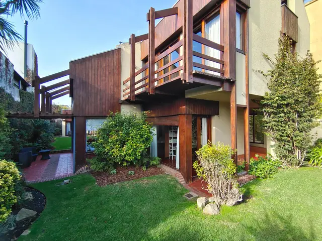 Casa de 6 ambientes en venta en PLAYA GRANDE