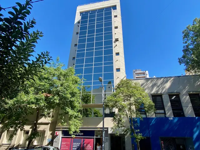 Local de 3 ambientes en venta en Centro