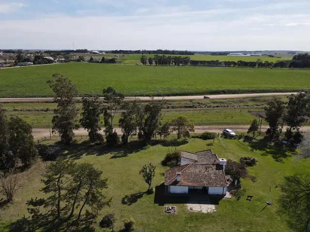 Casa de 3 ambientes en venta en Comandante Nicanor Otamendi