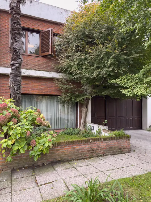 Casa de 7 ambientes en venta en GENERAL ROCA