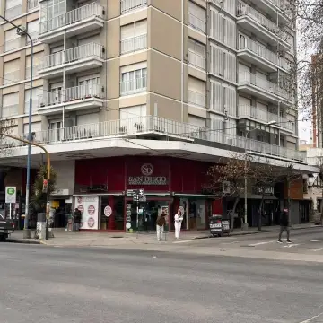 Local de 5 ambientes en venta en Centro