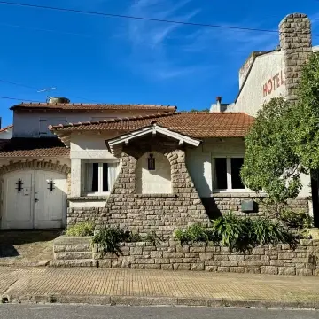Casa de 4 ambientes en venta en LEANDRO N. ALEM