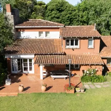 Casa de 4 ambientes en venta en ALFAR