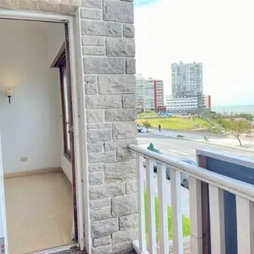 Departamento de 3 ambientes en alquiler en Playa Chica