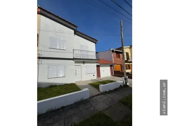 Casa de 4 ambientes en alquiler en VIRGEN DE LUJAN