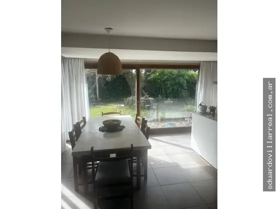 Casa de 3 ambientes en venta en LOS ACANTILADOS