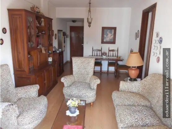 Departamento de 4 ambientes en venta en Centro