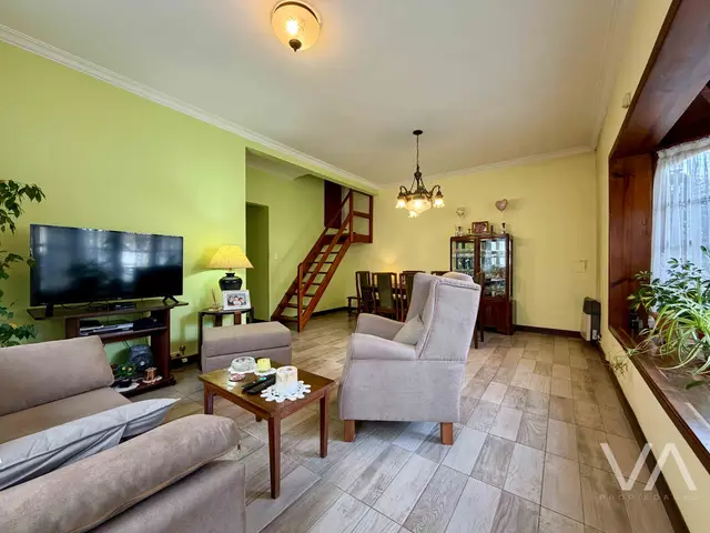 Casa de 4 ambientes en venta en Los Troncos