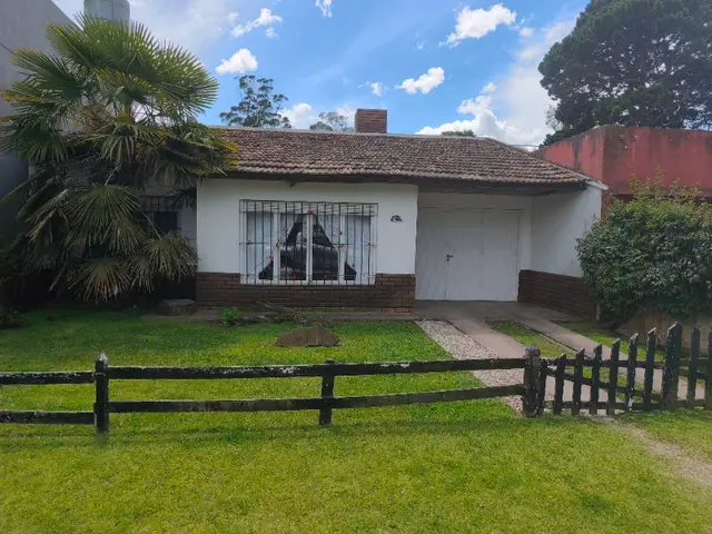 Casa de 4 ambientes en venta en FRAY LUIS BELTRAN