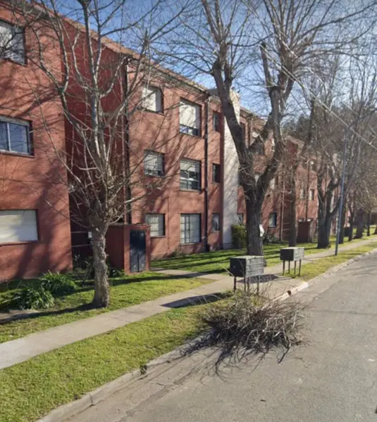Departamento de 3 ambientes en venta en LOS PINARES