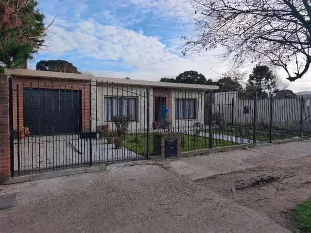 Casa de 4 ambientes en venta en MALVINAS ARGENTINAS