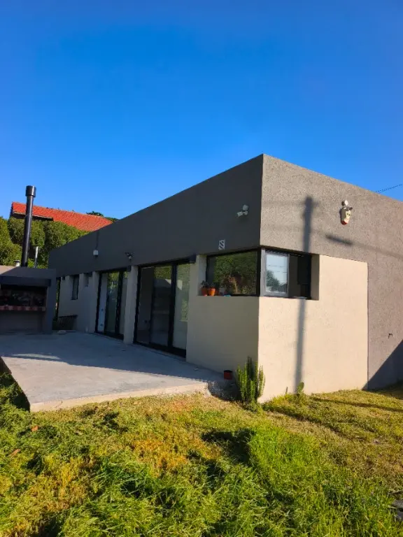 Casa de 3 ambientes en alquiler en FARO NORTE