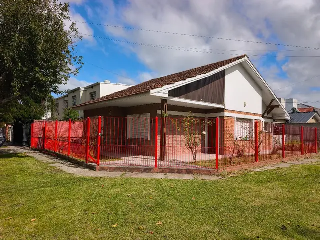 Casa de 3 ambientes en venta en ESTRADA JOSE MANUEL