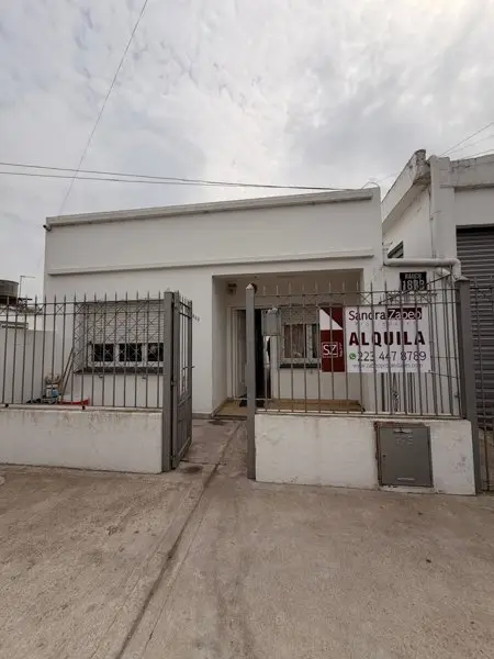 Casa de 3 ambientes en alquiler en CORONEL DORREGO