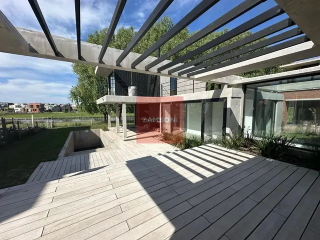 Casa de 3 ambientes en venta en BOSQUE PERALTA RAMOS