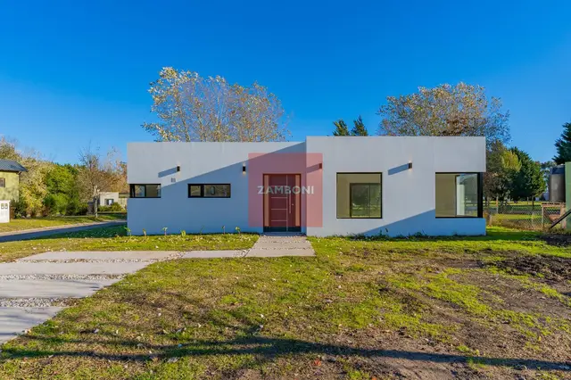 Casa de 3 ambientes en venta en Jorge Newbery