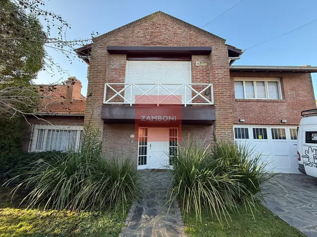 Casa de 4 ambientes en venta en ESTRADA JOSE MANUEL