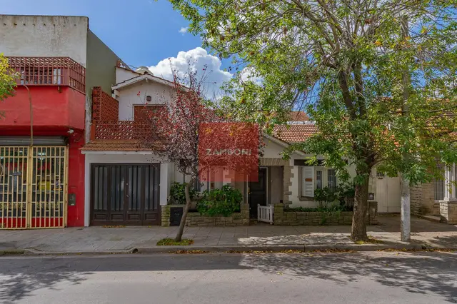 Casa de 6 ambientes en venta en GENERAL ROCA