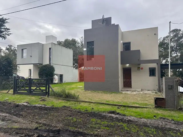 Casa de 2 ambientes en venta en Los Acantilados