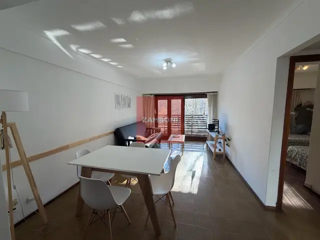 Departamento de 3 ambientes en alquiler en Centro