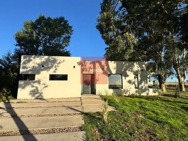 Casa de 3 ambientes en venta en Los Acantilados