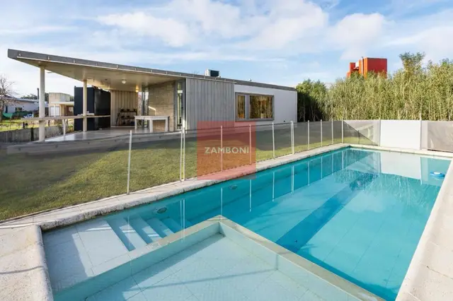 Casa de 3 ambientes en venta en BOSQUE PERALTA RAMOS