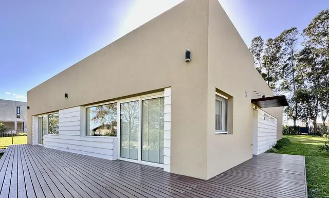 Casa de 3 ambientes en venta en Playa Chapadmalal