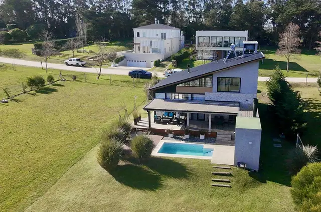 Casa de 4 ambientes en venta en Playa Chapadmalal