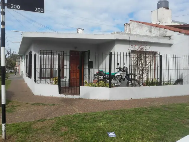 Casa de 3 ambientes en venta en VILLA PRIMERA