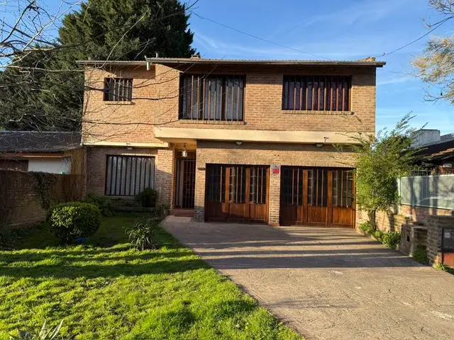 Casa de 4 ambientes en venta en ESTRADA JOSE MANUEL