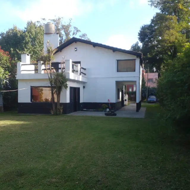 Casa de 4 ambientes en venta en BOSQUE PERALTA RAMOS