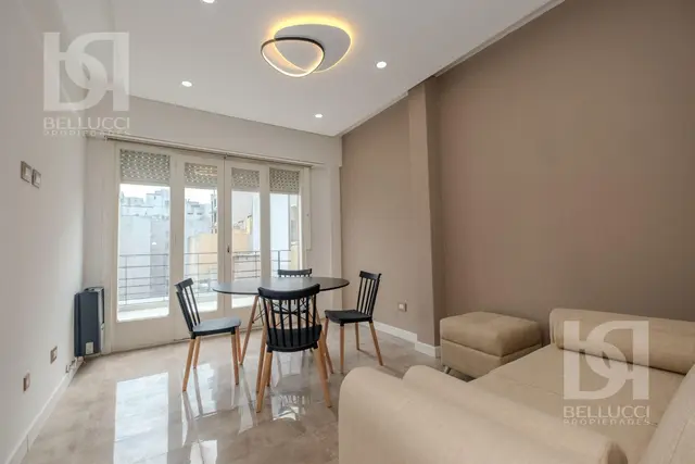Departamento de 2 ambientes en venta en Área Centro