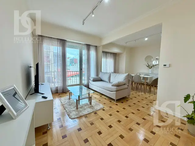 Departamento de 4 ambientes en venta en Área Centro