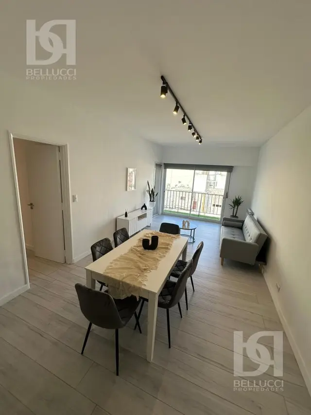 Departamento de 4 ambientes en venta en Área Centro