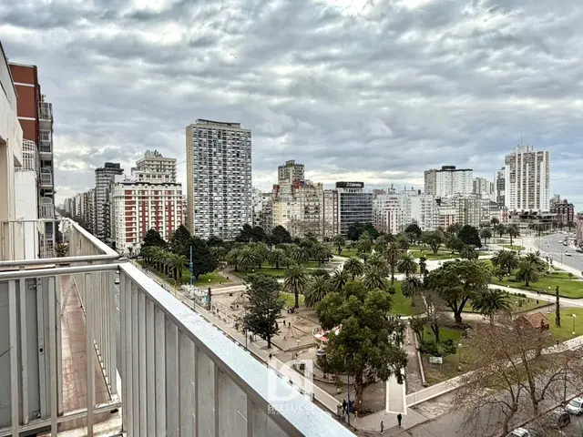 Departamento de 4 ambientes en venta en Plaza Colón