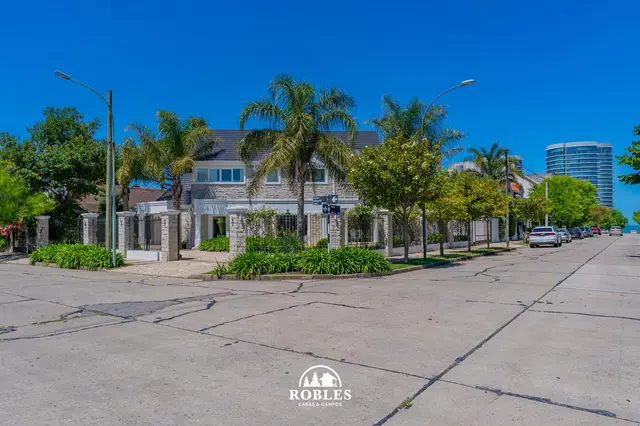 Casa de 6 ambientes en venta en LOMAS DE STELLA MARIS
