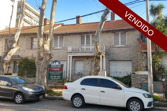 Casa de 9 ambientes en venta en GENERAL ROCA