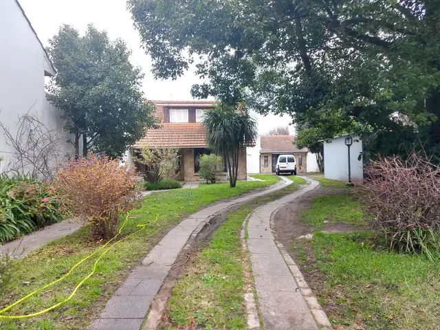 Casa de 4 ambientes en venta en FUNES Y SAN LORENZO