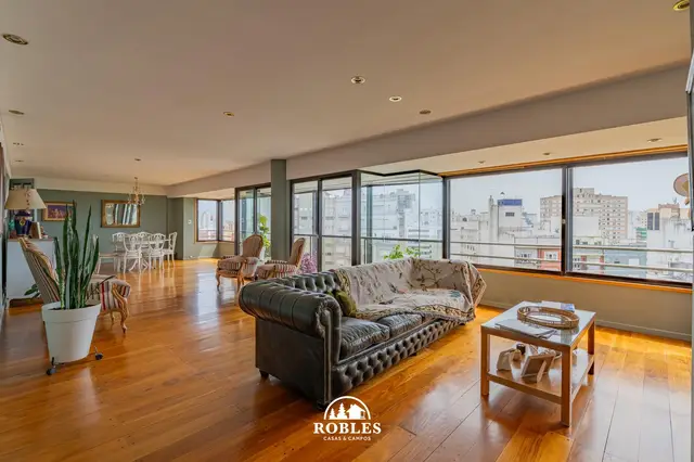 Departamento de 5 ambientes en venta en Centro