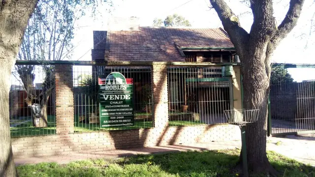 Casa de 6 ambientes en venta en BOSQUE ALEGRE