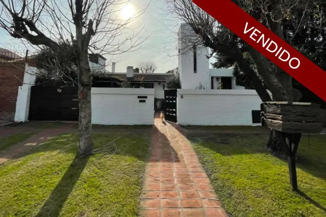 Casa de 3 ambientes en venta en CONSTITUCION