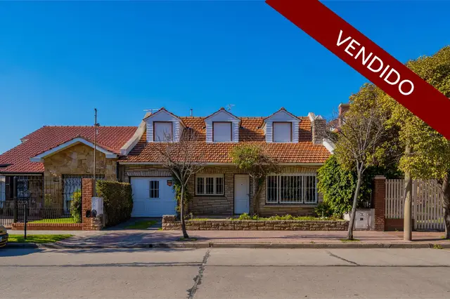 Casa de 4 ambientes en venta en SAN JOSE