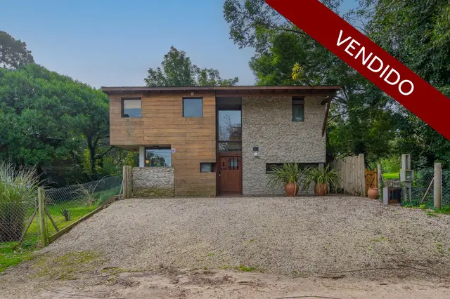Casa de 4 ambientes en venta en BOSQUE PERALTA RAMOS