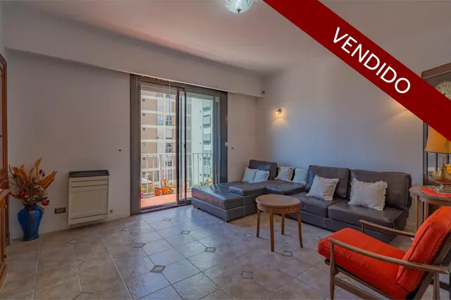 Departamento de 4 ambientes en venta en Centro