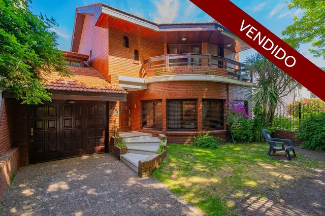 Casa de 5 ambientes en venta en PARQUE LURO