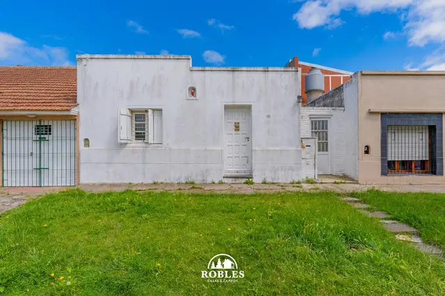 Casa de 4 ambientes en venta en LAS AVENIDAS
