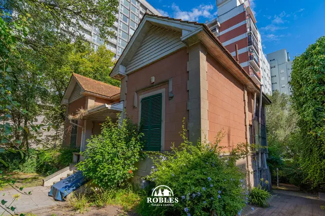 Casa de 6 ambientes en venta en LA PERLA