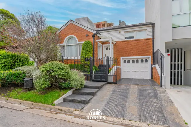 Casa de 5 ambientes en venta en PUNTA MOGOTES